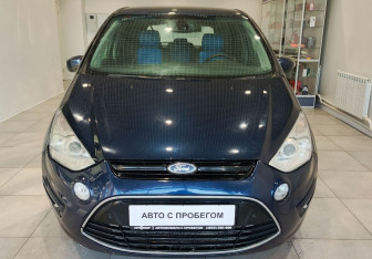 Подержанный автомобиль Ford S-MAX 2011 года (10 фото)