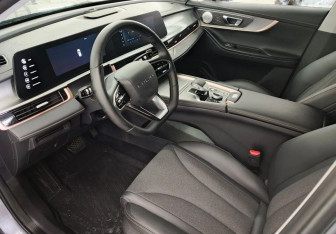Подержанный автомобиль Omoda C5 2023 года (9 фото)