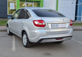 Подержанный автомобиль LADA (ВАЗ) Granta Liftback 2022 года (7 фото)