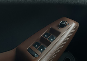 Подержанный автомобиль Audi Q5 2009 года (20 фото)