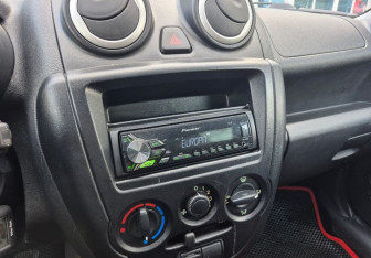 Подержанный автомобиль LADA (ВАЗ) Granta Liftback 2017 года (13 фото)