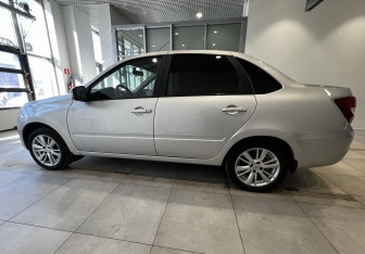 Подержанный автомобиль LADA (ВАЗ) Granta Sedan 2024 года (4 фото)