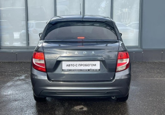 Подержанный автомобиль LADA (ВАЗ) Granta Sedan 2019 года (7 фото)