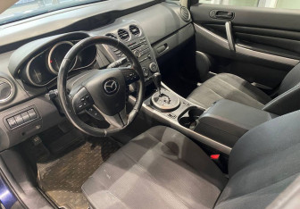 Подержанный автомобиль Mazda CX-7 2011 года (9 фото)