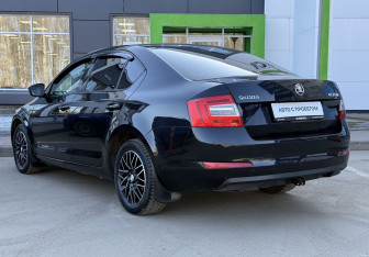 Подержанный автомобиль Skoda Octavia Liftback 2016 года (7 фото)