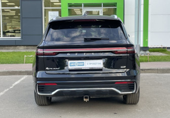 Подержанный автомобиль Geely Monjaro 2022 года (6 фото)