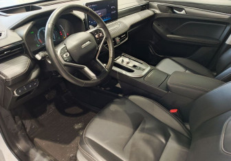 Подержанный автомобиль Haval Jolion 2023 года (11 фото)