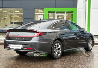 Подержанный автомобиль Hyundai Sonata 2020 года (5 фото)