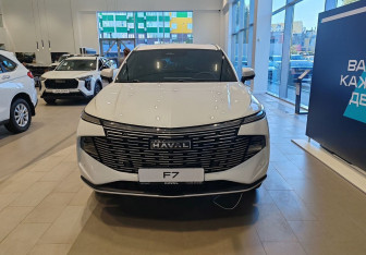 Новый Haval F7 2025 (3 фото)
