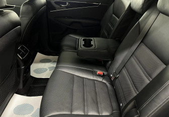 Подержанный автомобиль Kia Sorento 2018 года (13 фото)