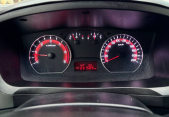 Подержанный автомобиль SsangYong Actyon Sports 2012 года (12 фото)