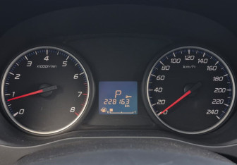 Подержанный автомобиль Mitsubishi Outlander 2014 года (13 фото)