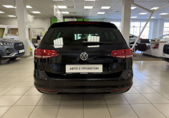 Подержанный автомобиль Volkswagen Passat Wagon 2017 года (6 фото)