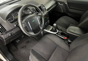 Подержанный автомобиль Land Rover Freelander 2012 года (10 фото)