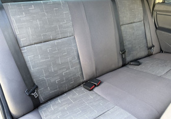 Подержанный автомобиль Renault Logan Sedan 2014 года (11 фото)