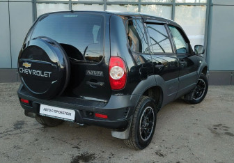Подержанный автомобиль Chevrolet Niva 2018 года (4 фото)