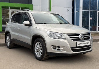 Подержанный автомобиль Volkswagen Tiguan 2011 года (3 фото)