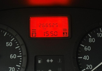 Подержанный автомобиль Renault Logan Sedan 2007 года (12 фото)