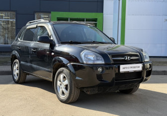 Подержанный автомобиль Hyundai Tucson 2007 года (3 фото)
