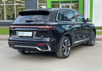 Подержанный автомобиль Geely Monjaro 2022 года (5 фото)