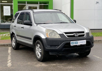 Подержанный автомобиль Honda CR-V 2002 года (3 фото)