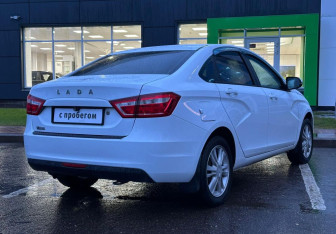 Подержанный автомобиль LADA (ВАЗ) Vesta Sedan 2016 года (5 фото)