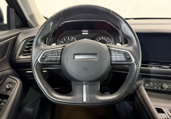 Подержанный автомобиль Haval F7 2019 года (14 фото)