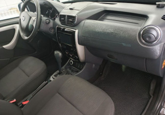 Подержанный автомобиль Nissan Terrano 2016 года (11 фото)