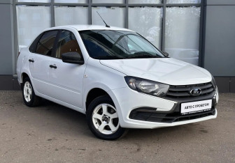 Подержанный автомобиль LADA (ВАЗ) Granta Sedan 2020 года (2 фото)