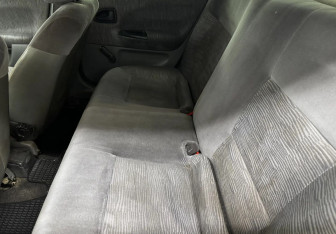 Подержанный автомобиль Renault Megane Sedan 2001 года (12 фото)