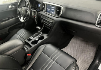 Подержанный автомобиль Kia Sportage 2020 года (11 фото)