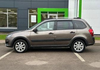 Подержанный автомобиль LADA (ВАЗ) Kalina Wagon 2018 года (4 фото)