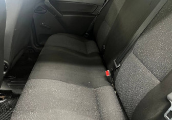 Подержанный автомобиль LADA (ВАЗ) Granta Sedan 2013 года (12 фото)