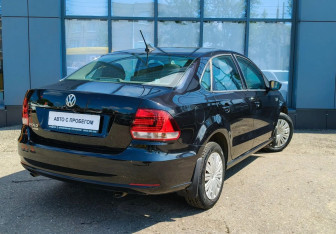 Подержанный автомобиль Volkswagen Polo Sedan 2018 года (6 фото)