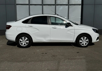 Подержанный автомобиль LADA (ВАЗ) Vesta Sedan 2021 года (4 фото)