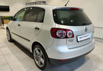 Подержанный автомобиль Volkswagen Golf Plus 2008 года (5 фото)