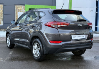 Подержанный автомобиль Hyundai Tucson 2016 года (7 фото)