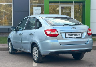 Подержанный автомобиль LADA (ВАЗ) Granta Liftback 2015 года (6 фото)