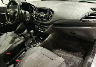 Подержанный автомобиль LADA (ВАЗ) Vesta Sedan 2020 года (12 фото)