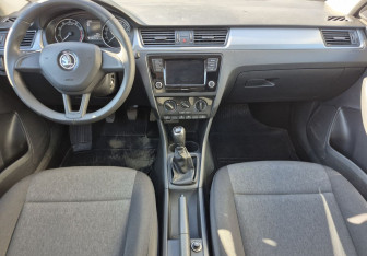 Подержанный автомобиль Skoda Rapid Liftback 2018 года (9 фото)