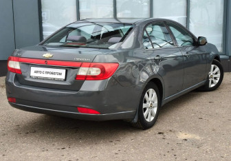 Подержанный автомобиль Chevrolet Epica 2011 года (6 фото)