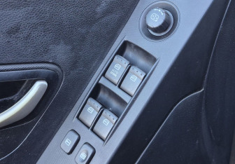 Подержанный автомобиль SsangYong Actyon 2013 года (15 фото)