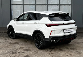 Подержанный автомобиль Geely Coolray 2023 года (4 фото)
