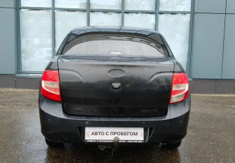 Подержанный автомобиль LADA (ВАЗ) Granta Sedan 2013 года (7 фото)
