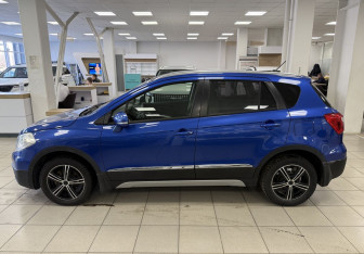 Подержанный автомобиль Suzuki SX4 Hatchback 2014 года (7 фото)