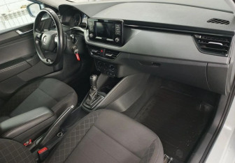 Подержанный автомобиль Skoda Rapid Liftback 2020 года (10 фото)