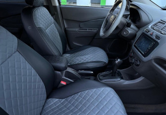 Подержанный автомобиль Chevrolet Cobalt Sedan 2013 года (10 фото)