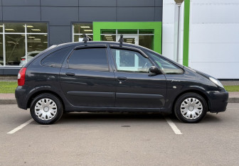 Подержанный автомобиль Citroen Xsara Picasso 2006 года (4 фото)