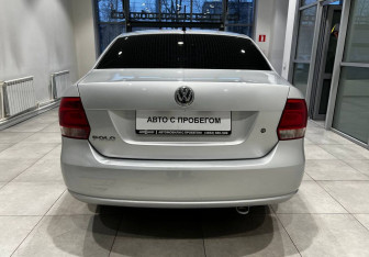 Подержанный автомобиль Volkswagen Polo Sedan 2014 года (6 фото)