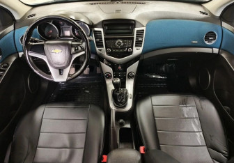 Подержанный автомобиль Chevrolet Cruze Hatchback 2012 года (11 фото)